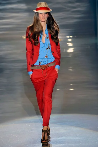 Look 5